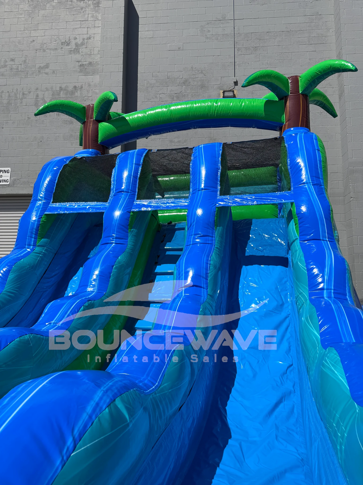 15ft Aqua Bolt Dual Lane Water Slide – Center Climb - BounceWave Inflatable Sales