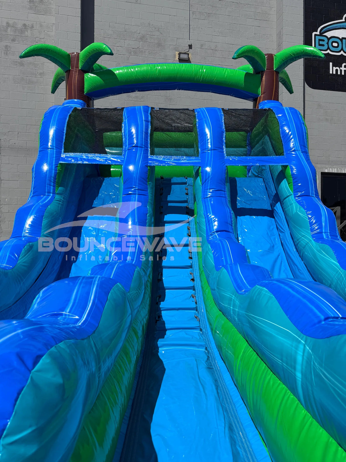15ft Aqua Bolt Dual Lane Water Slide – Center Climb - BounceWave Inflatable Sales
